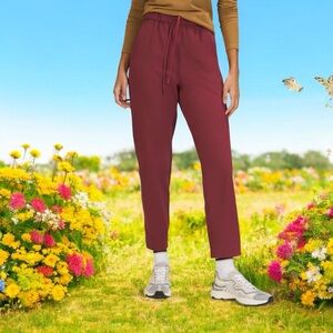 Lululemon Keep Moving High-Rise Pant *7/8 Length in Mulled Wine Sz 4